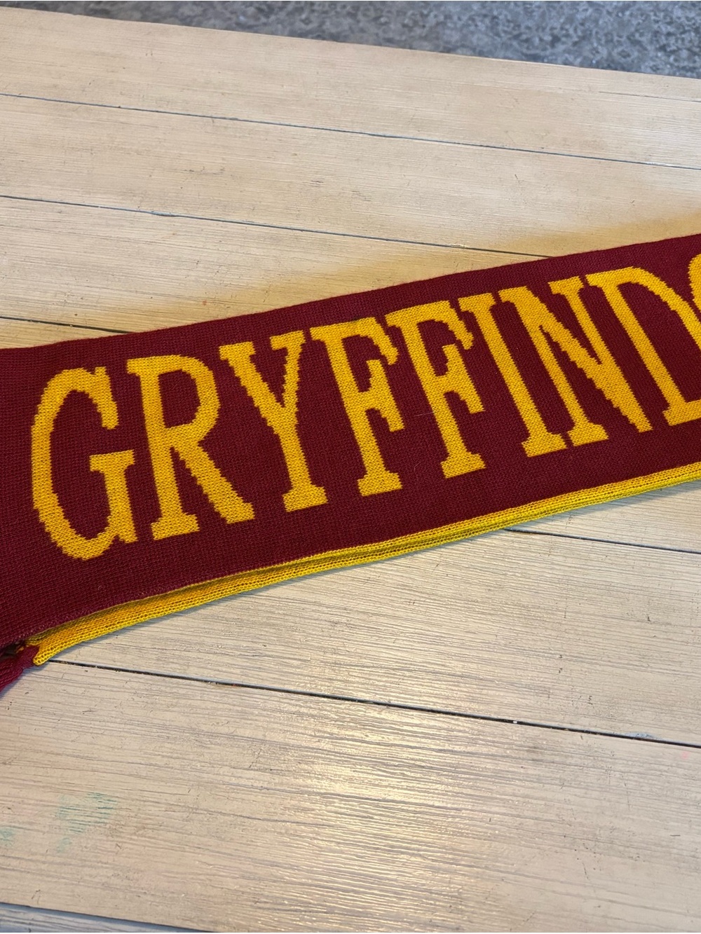 Universal Studios Wizarding World of Harry Potter Gryffindor Reversible Scarf
